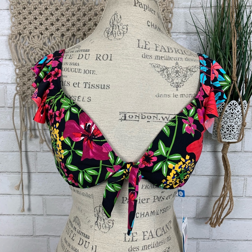 NWT Bleu Rod Beattie bikini top size 10